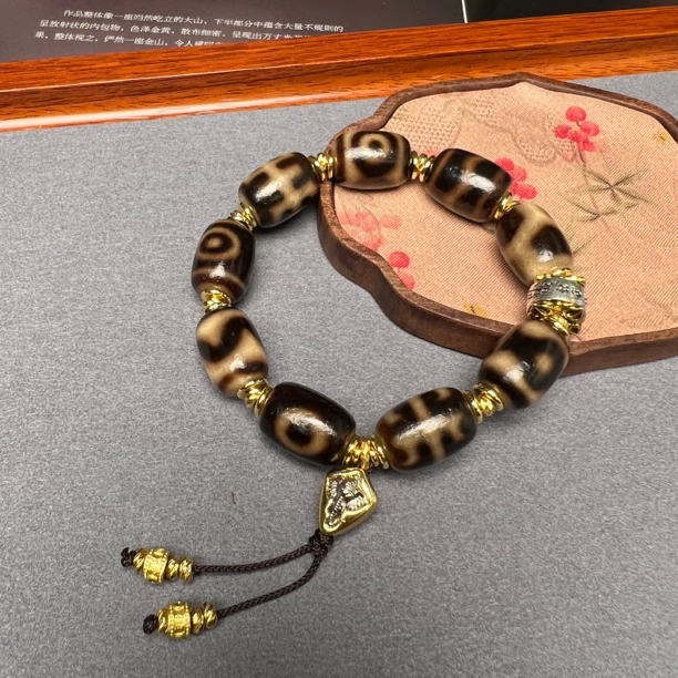 【艺心珠宝】玛瑙黑金多宝手串T09090