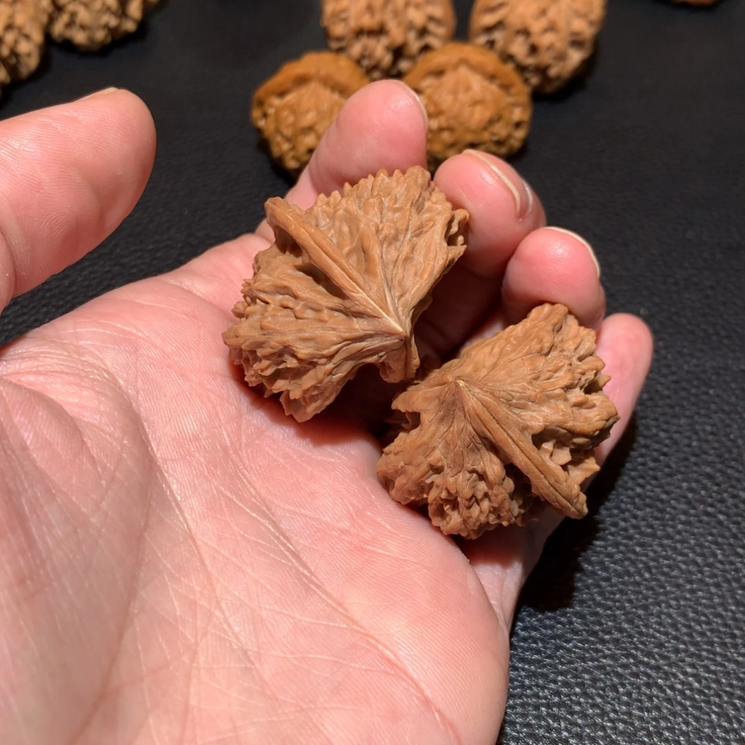 文玩核桃把件马蹄半壁