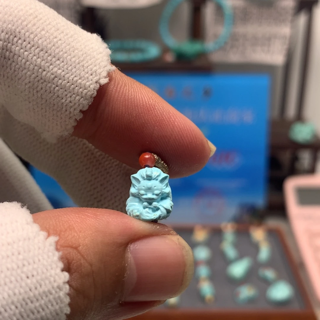 绿松石未镶嵌挂件