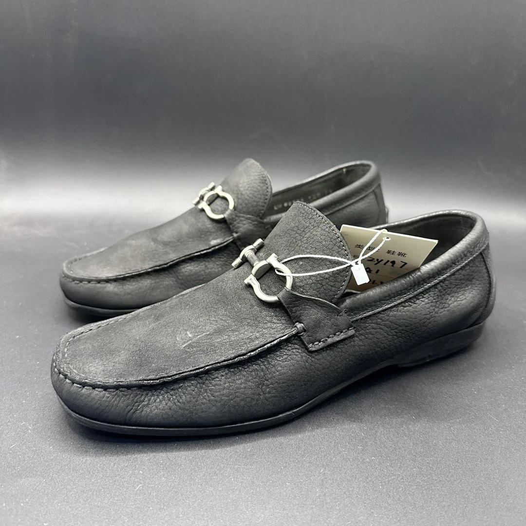 95新 FERRAGAMO/菲拉格慕 男士黑色时尚百搭驾车鞋41.5码 zy197