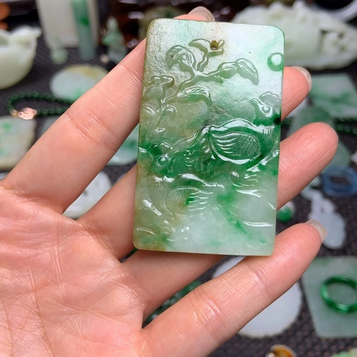 小***宝未镶嵌挂件翡翠清