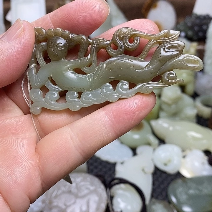 和田玉（糖玉）未镶嵌颈饰