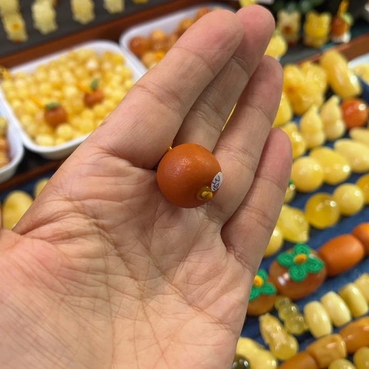 琥珀未镶嵌裸石老蜡橘皮