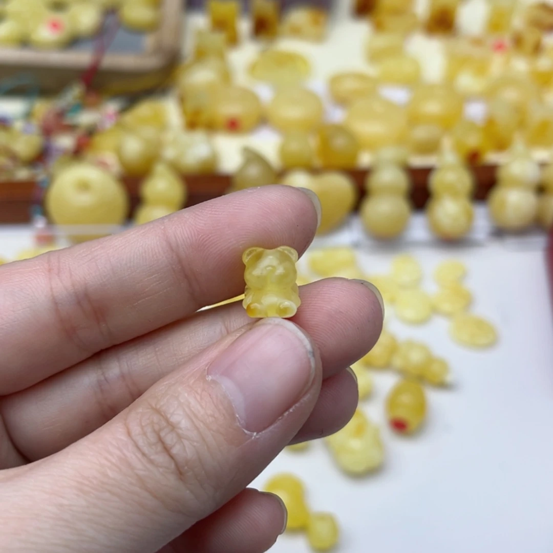 【闪购商品】蜜蜡裸石未镶嵌配饰