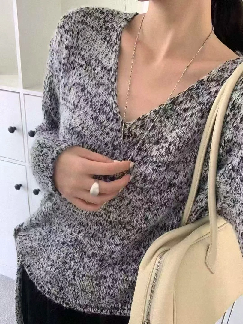 Datou·爆款！ 32050设计感V领长袖毛衣女秋季新别致针织衫上衣