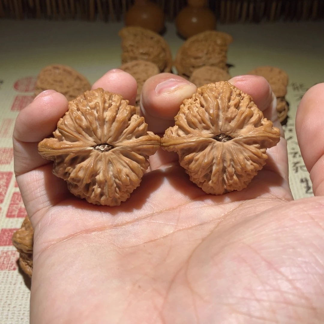 文玩核桃把件阿*布40尺全品球疆涿鹿南疆石
