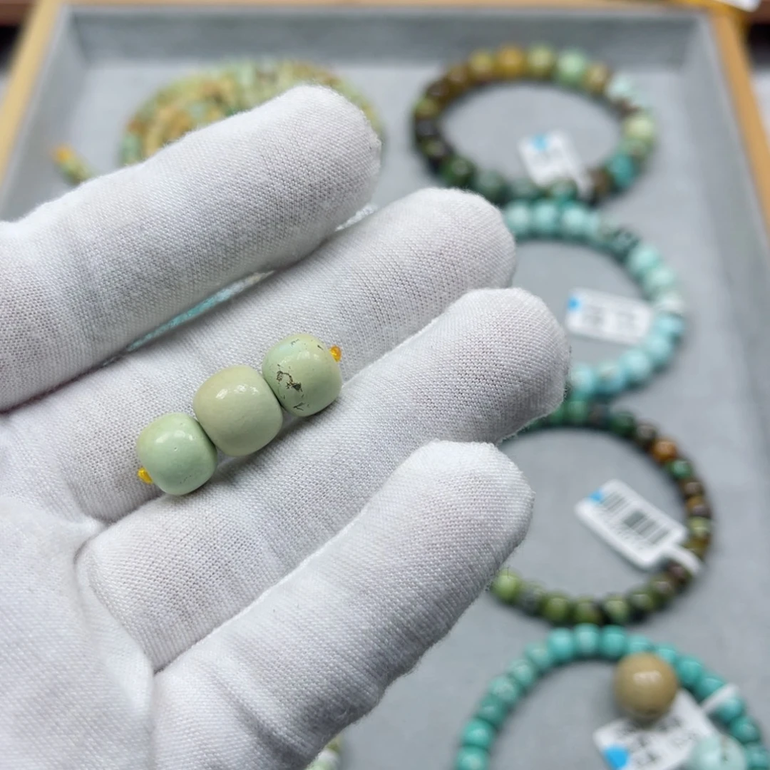 绿松石未镶嵌挂件