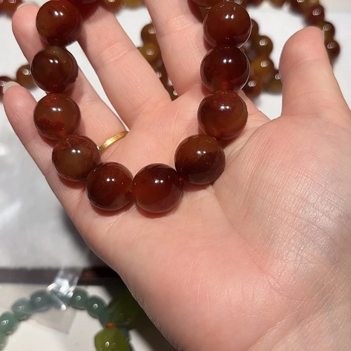 梅****未镶嵌蛇纹石玉手串