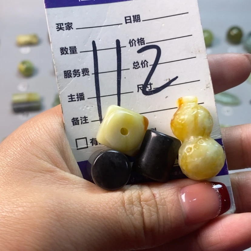 【闪购商品】蛇纹石玉吊坠(不含链)未镶嵌八**兵