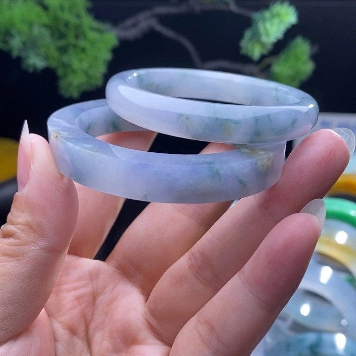 未镶嵌翡翠手镯定制翡翠
