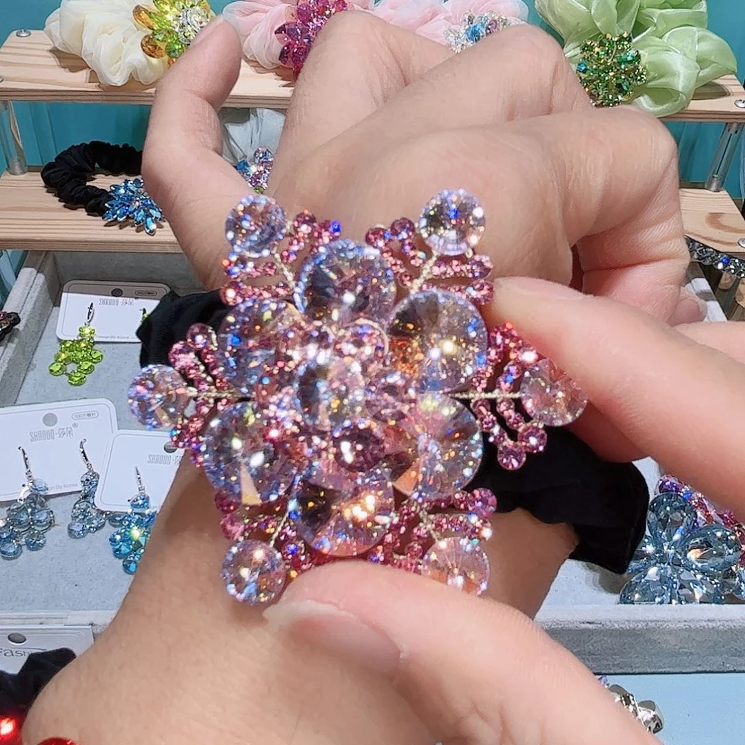 布艺铁合金耳钉和