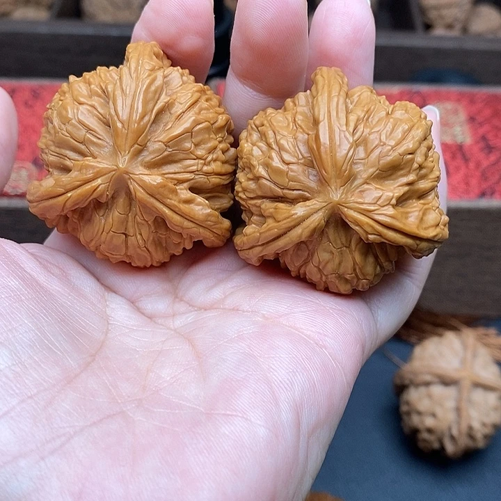 航***天文玩核桃把件白奔