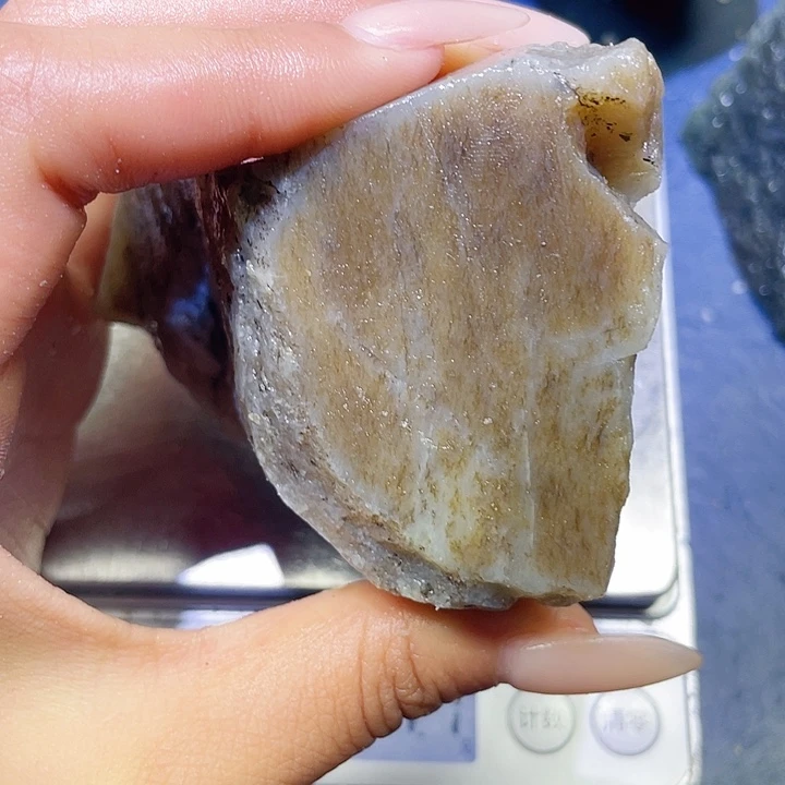 和田玉未镶嵌珠宝半成品