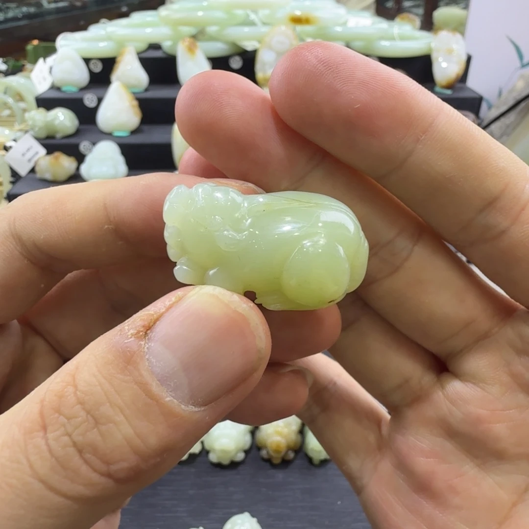 和田玉未镶嵌吊坠(赠链)新疆和田玉貔貅