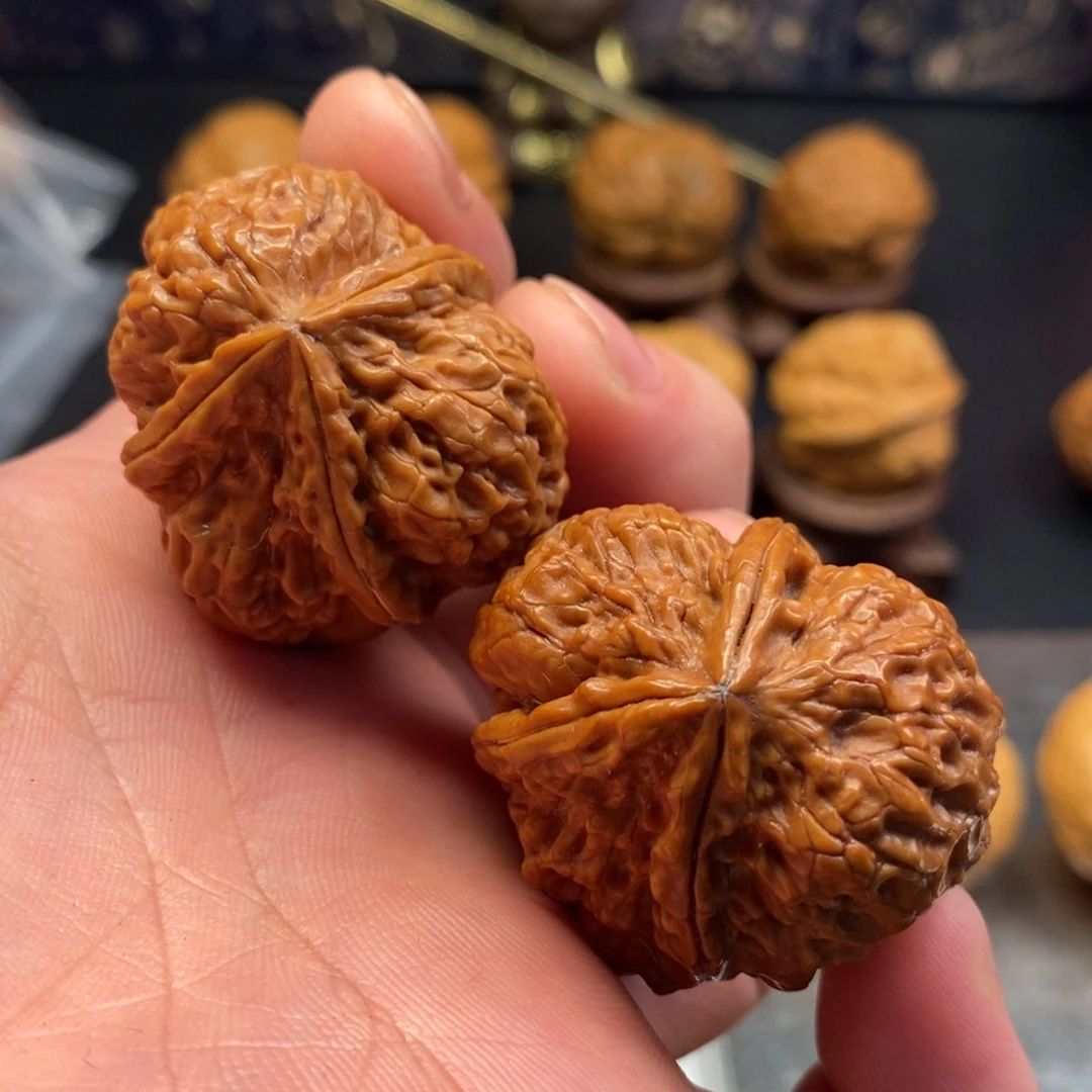把件文玩核桃铁皮三愣