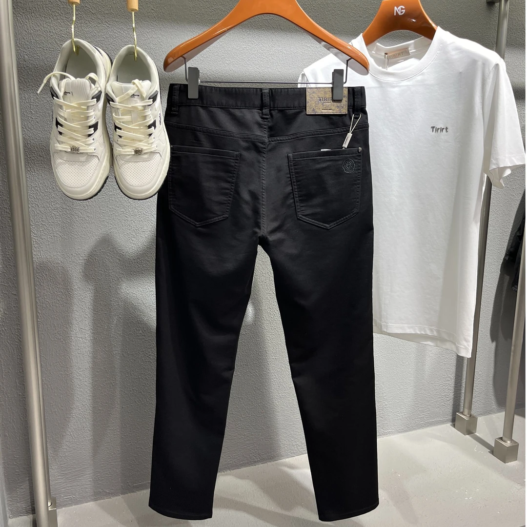 TIRIRT缇瑞·布鲁特早春新款TRZU25228A小直筒男士牛仔裤后兜小标