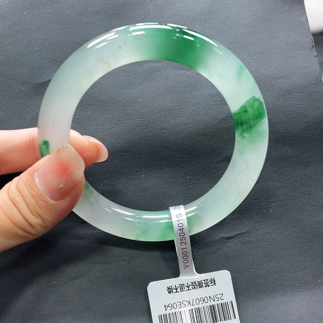 石英质玉手镯未镶嵌汤汤56