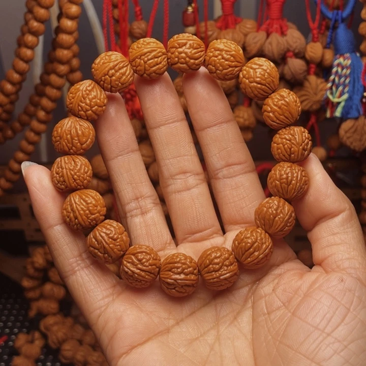 木质类龙纹桃枭挂件