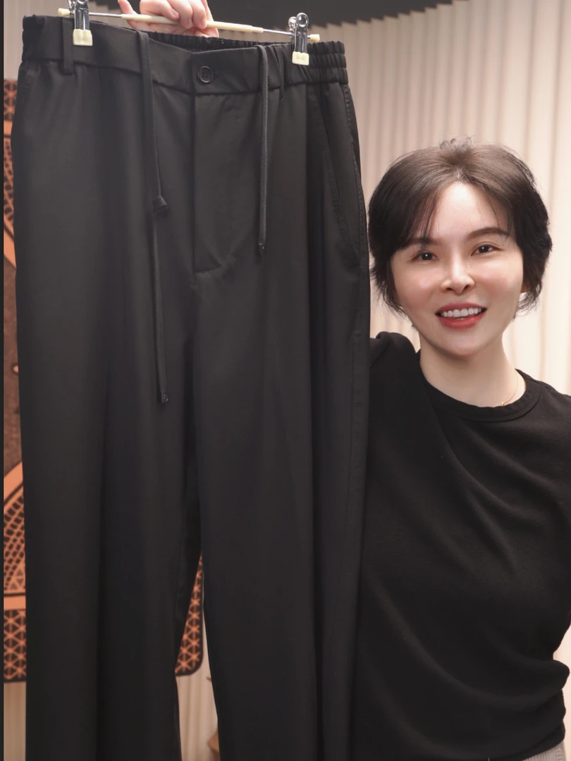 【正经小郑】蒙老师爱穿的黑色小标休闲裤