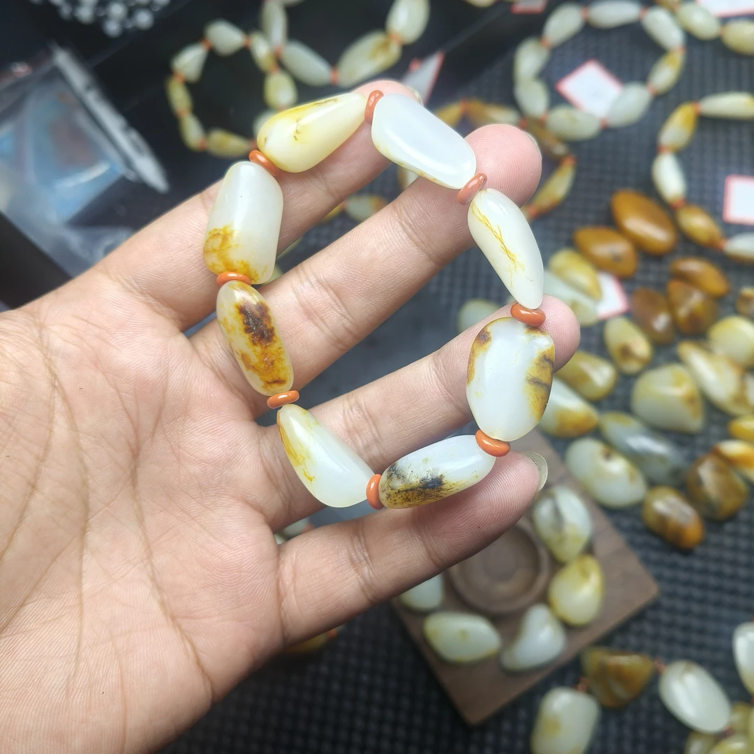 精品和田玉原石手链
