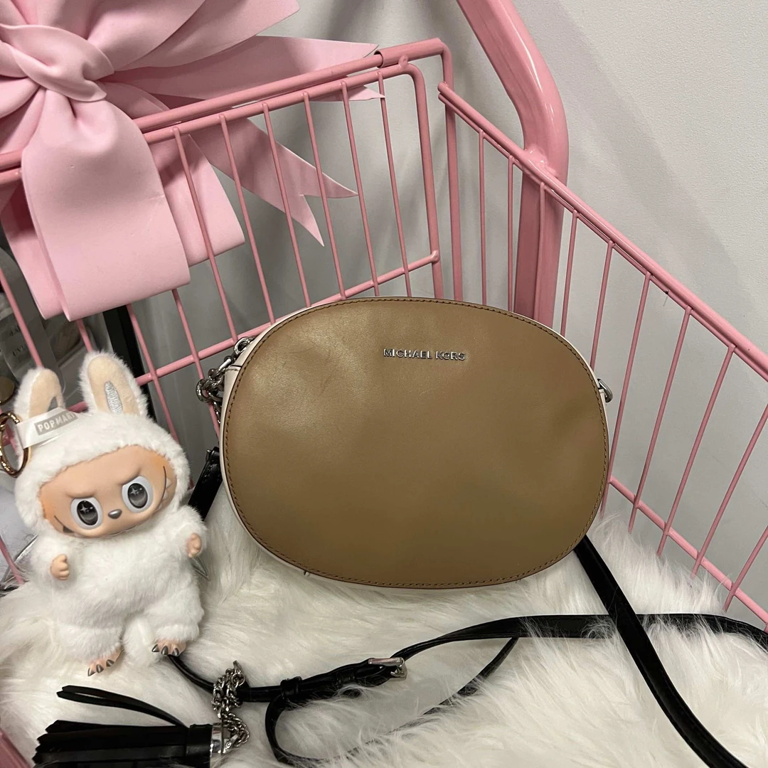 95新 MICHAEL KORS/迈克高仕 圆饼斜挎包/4258