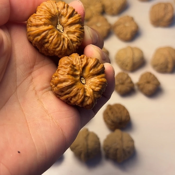 我平谷凹底麻核桃