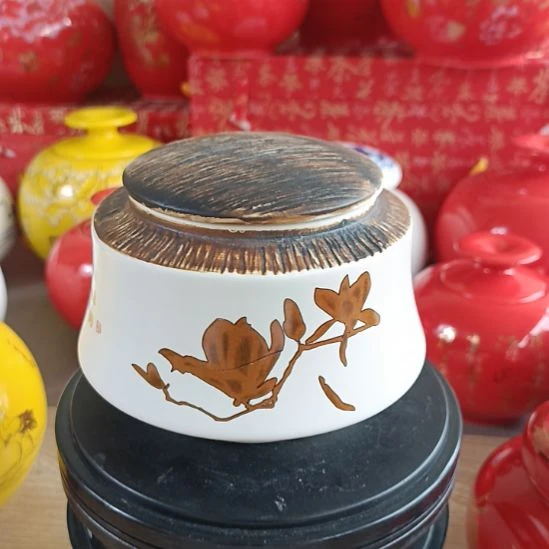 茶叶罐工厂倒闭清场