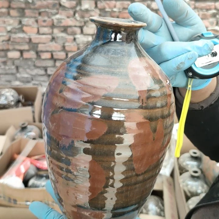 摆件盘子碗茶壶啥都有