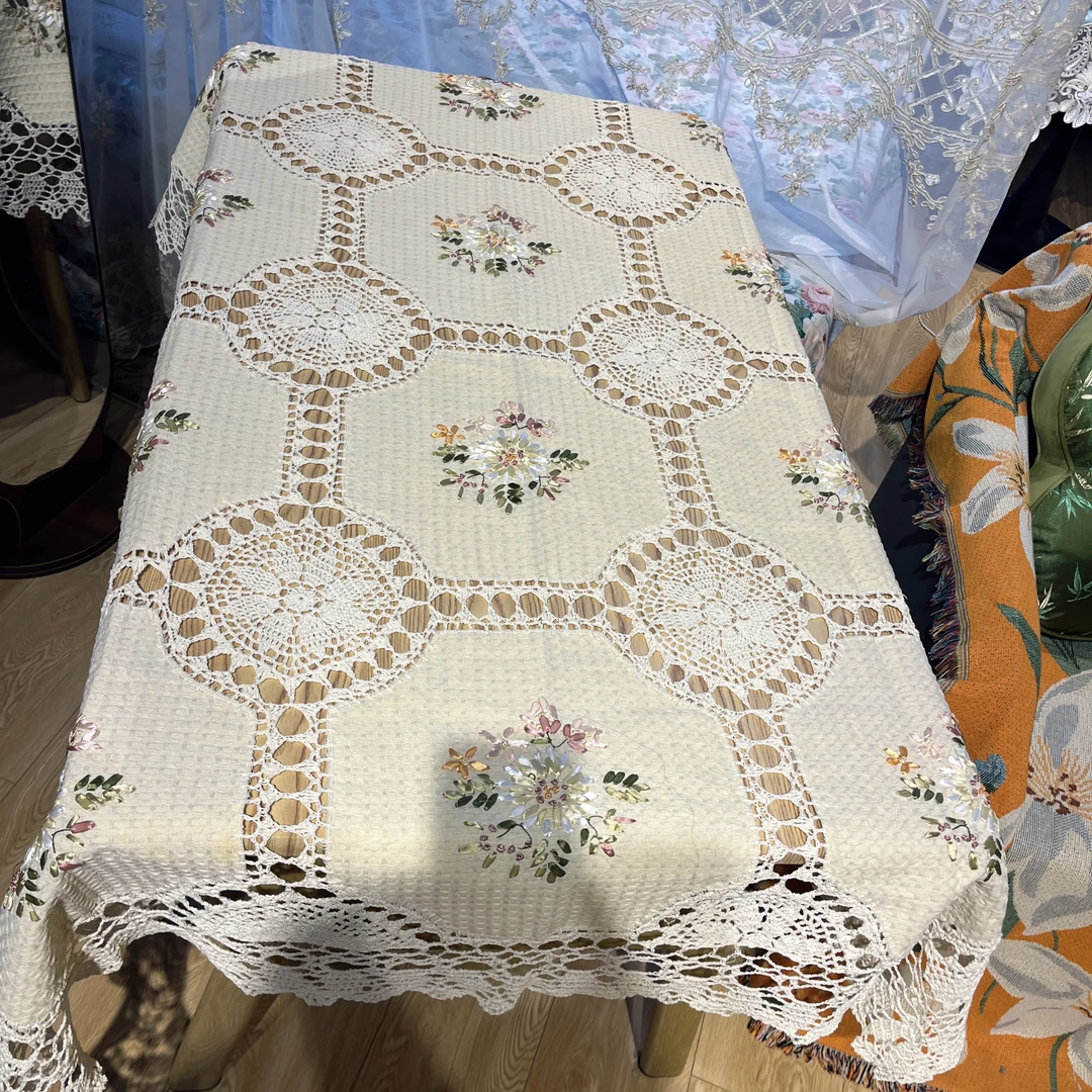 MX011-16棉质（130*180cm）米底黄白花苞立体花蕊丝带绣桌布