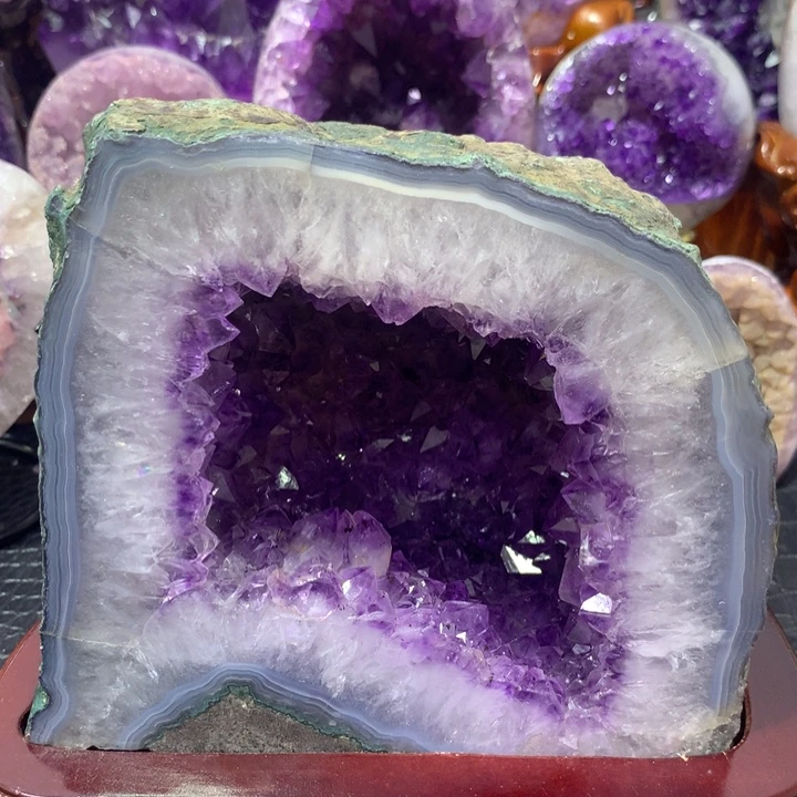 未镶嵌紫晶珠宝半成品晶洞