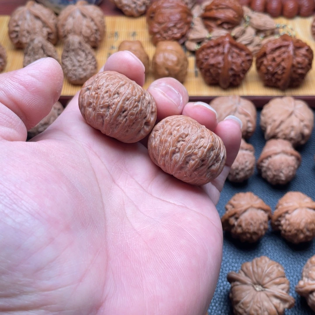 大***脑核桃文玩核桃铁锤狮子头