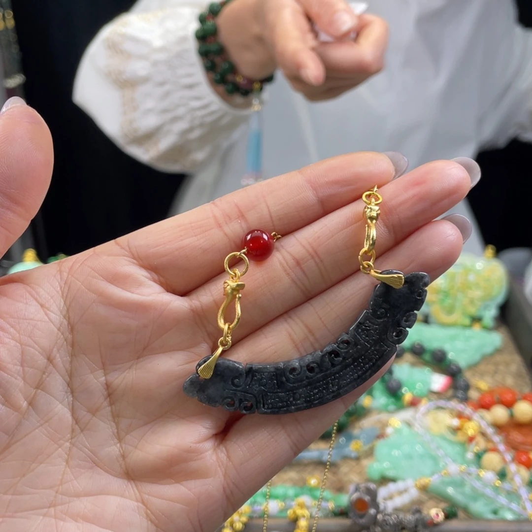 翡翠颈饰未镶嵌代编织