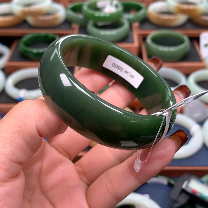 和田玉（碧玉）手镯未镶嵌夕*歌