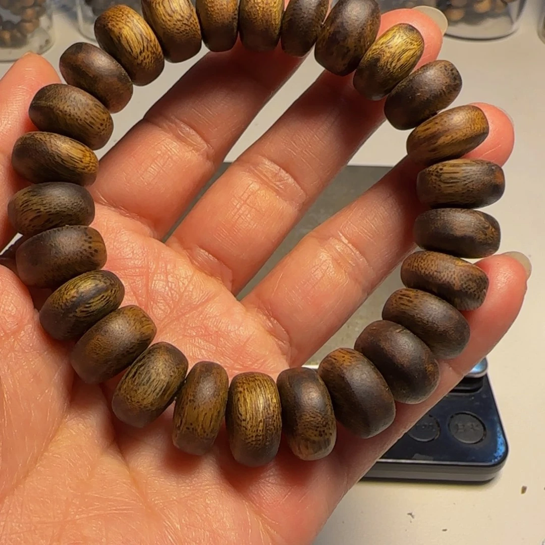 橄榄核手串/手链闭****度卡1.4奇楠算盘珠19克