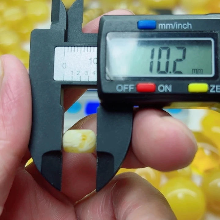 琥珀（矿物珀）未镶嵌裸石