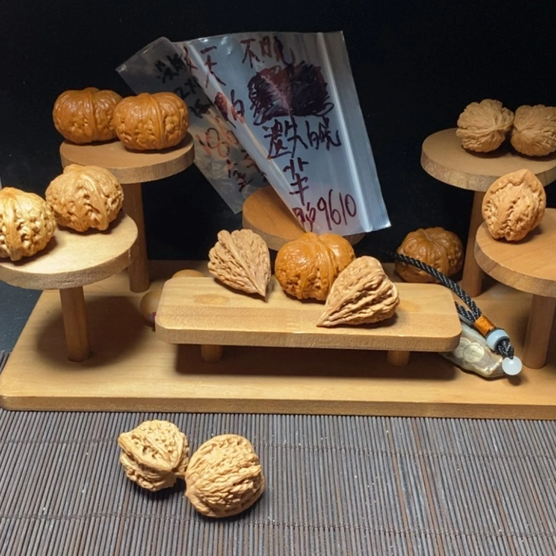 小***周核桃和松仁玉米的区别