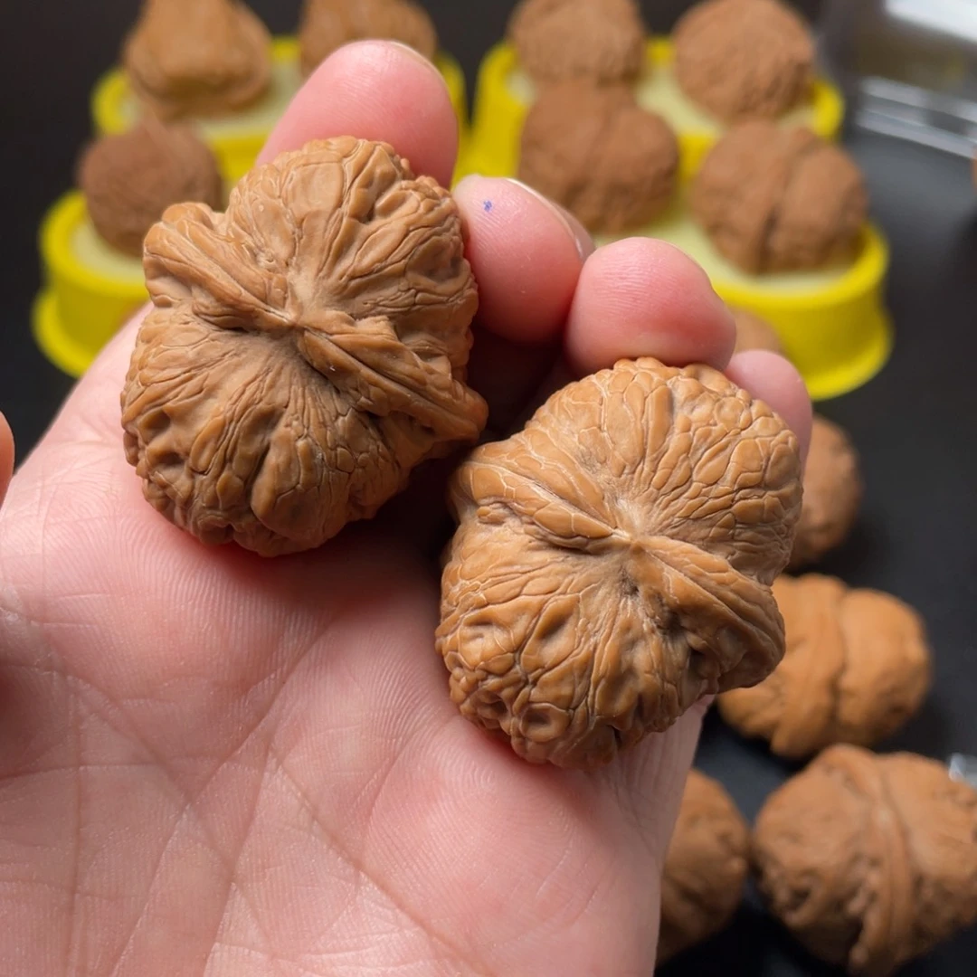 核桃烟***猫核农文玩核桃元宝