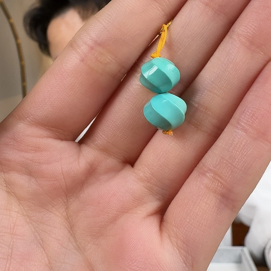 绿松石未镶嵌挂件