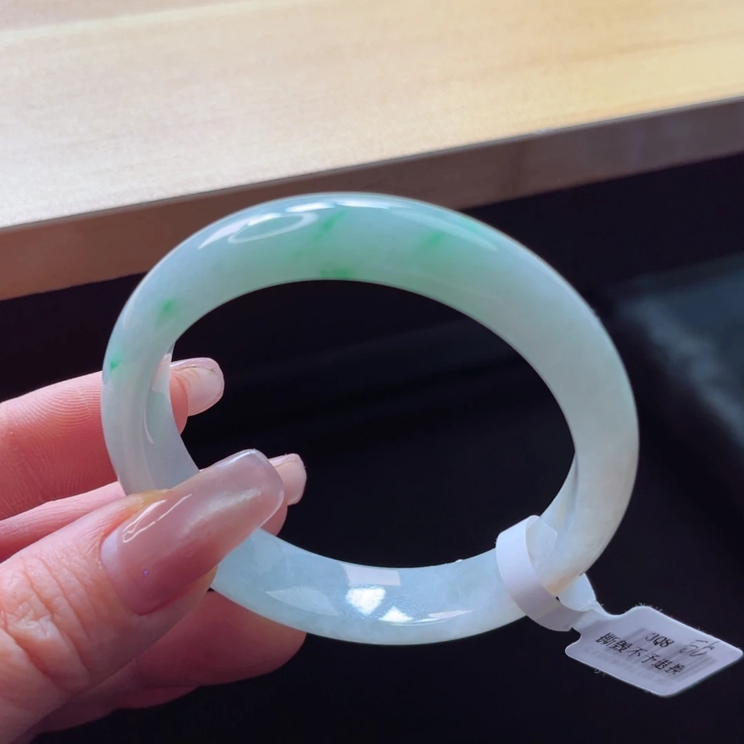 翡翠手镯未镶嵌手镯