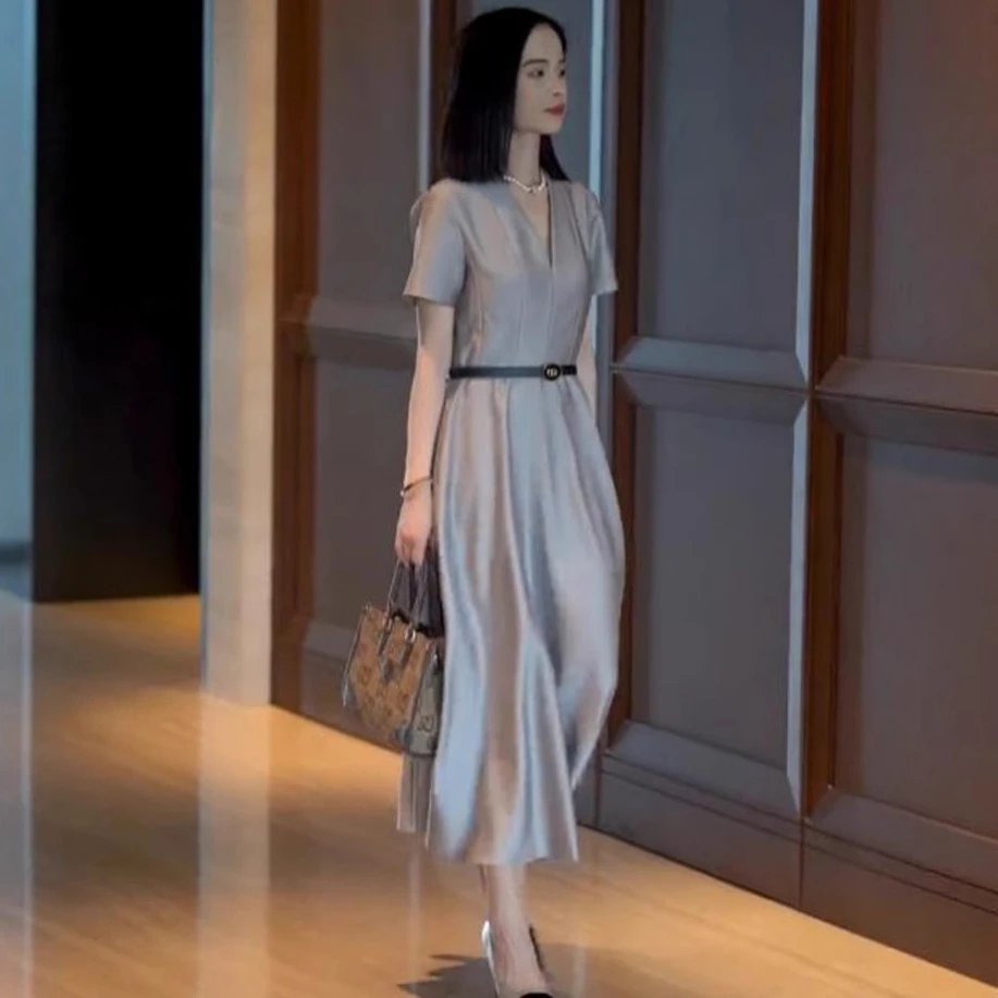 2025大码女装高级感裙子法式胖mm轻奢正式场合收腰显瘦减龄连衣裙