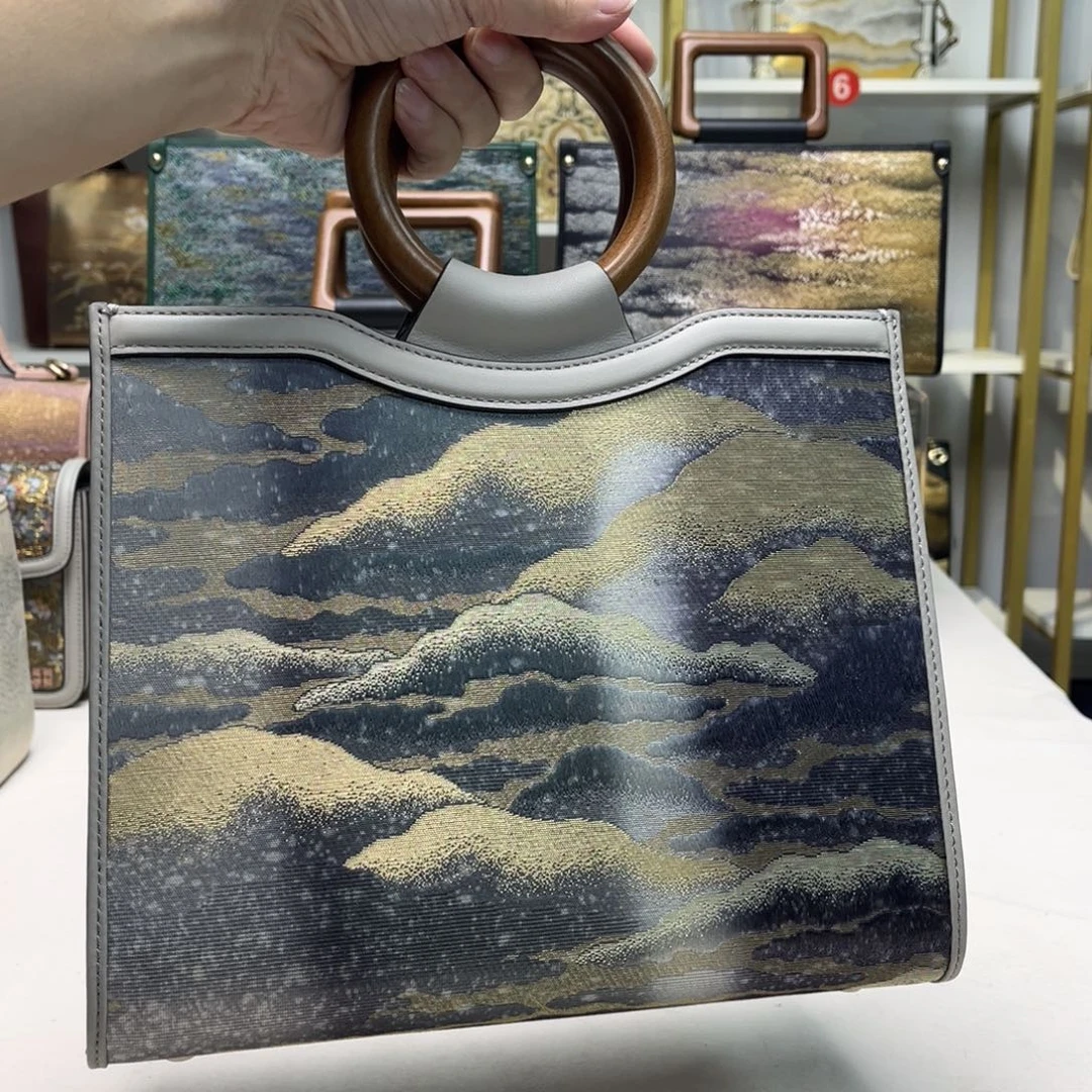 4***d织绣高定浮力大漏
