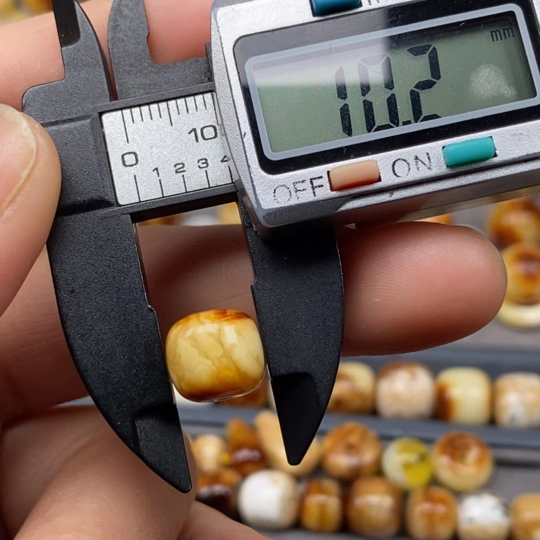 琥珀未镶嵌耳饰老型