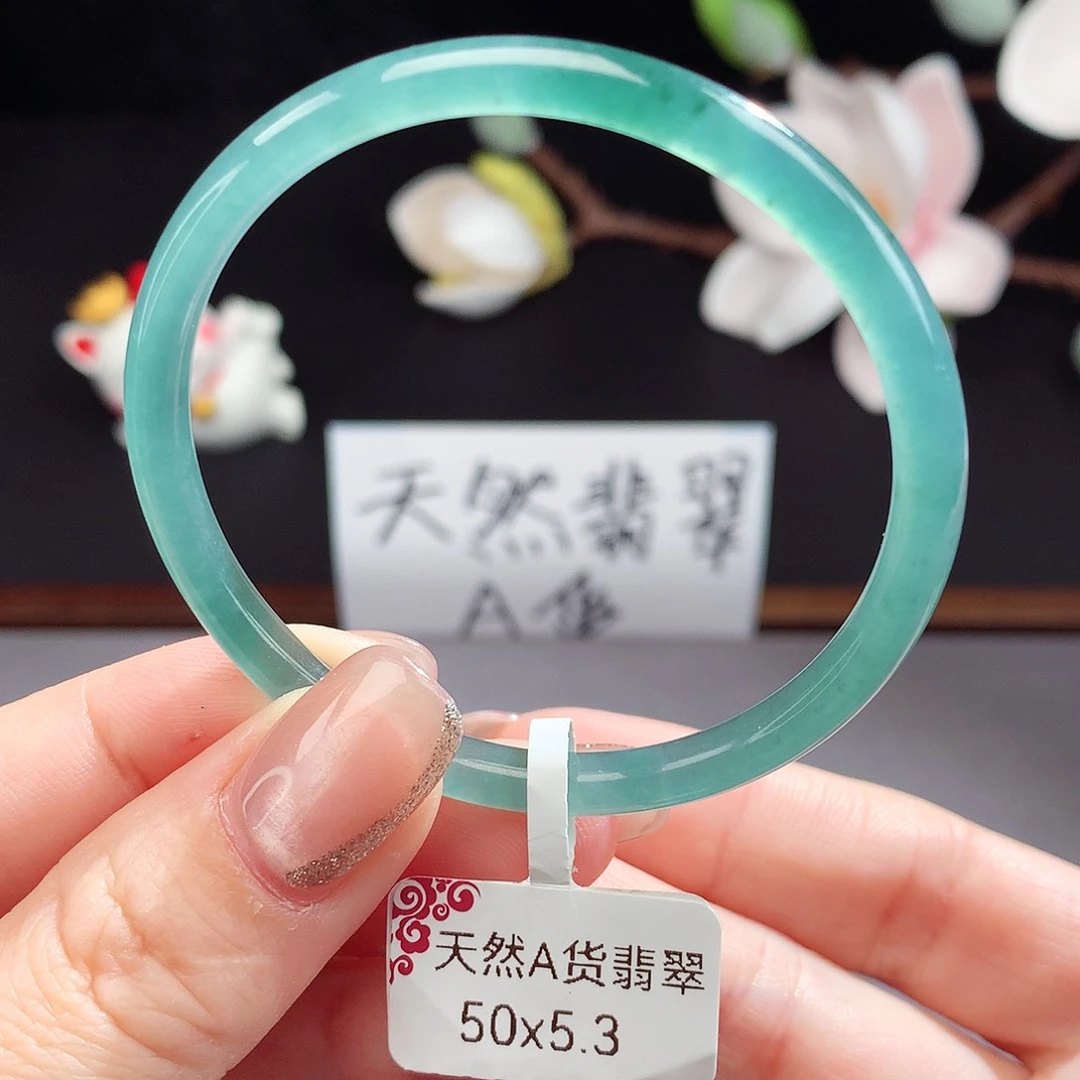 翡翠手镯（圆镯）未镶嵌