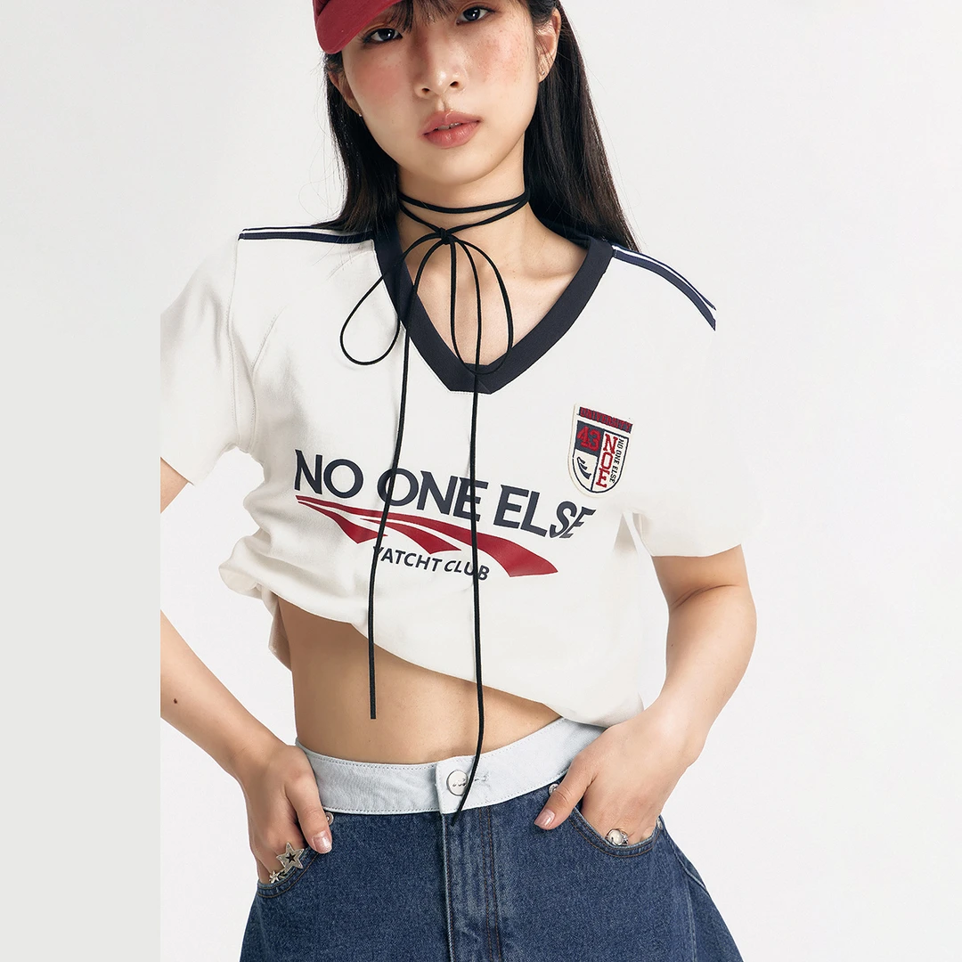 NO ONE ELSE美式复古女装夏季开衩修身V领短袖套头上衣球衣T恤