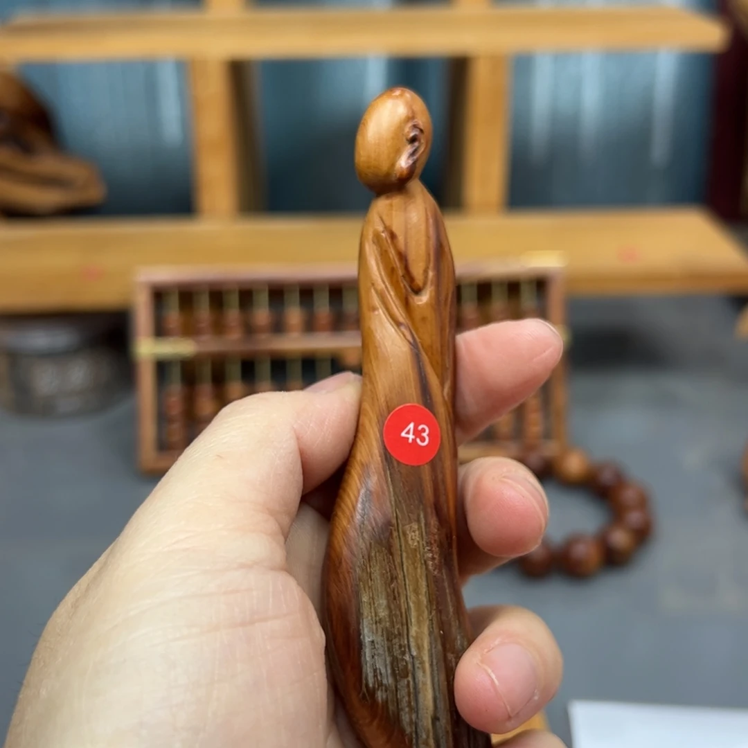 从***乖木崖柏木摆件手把件，