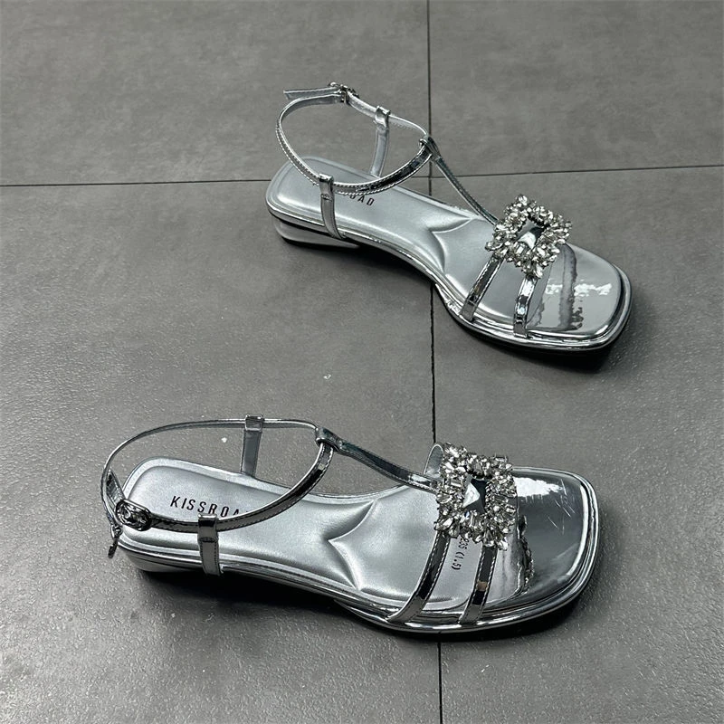 银色水钻方扣露趾女2025仙女风一字带低跟鞋子女ins潮牌百搭