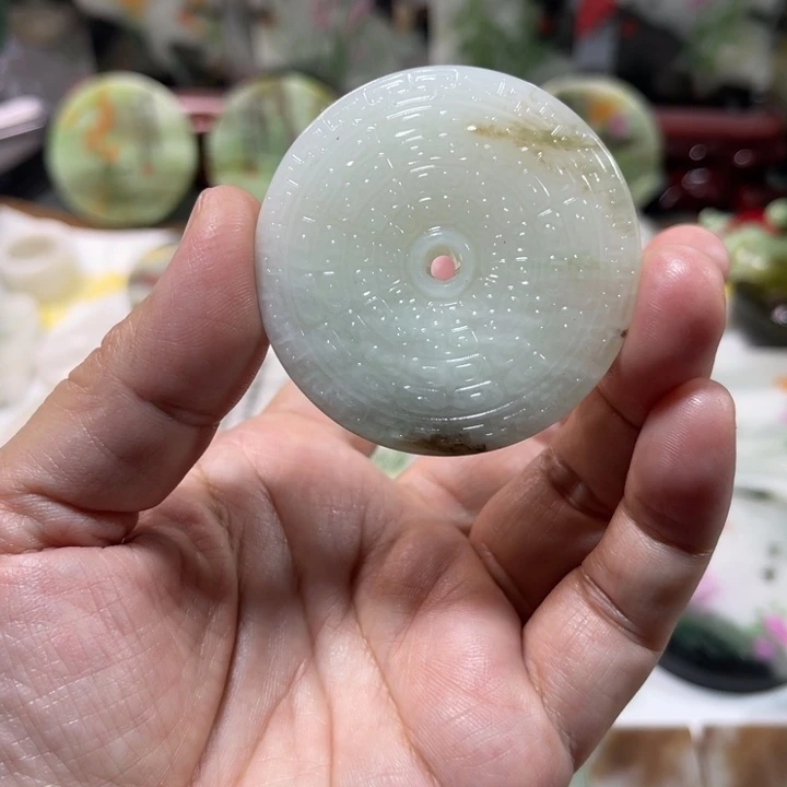 独山玉未镶嵌颈饰