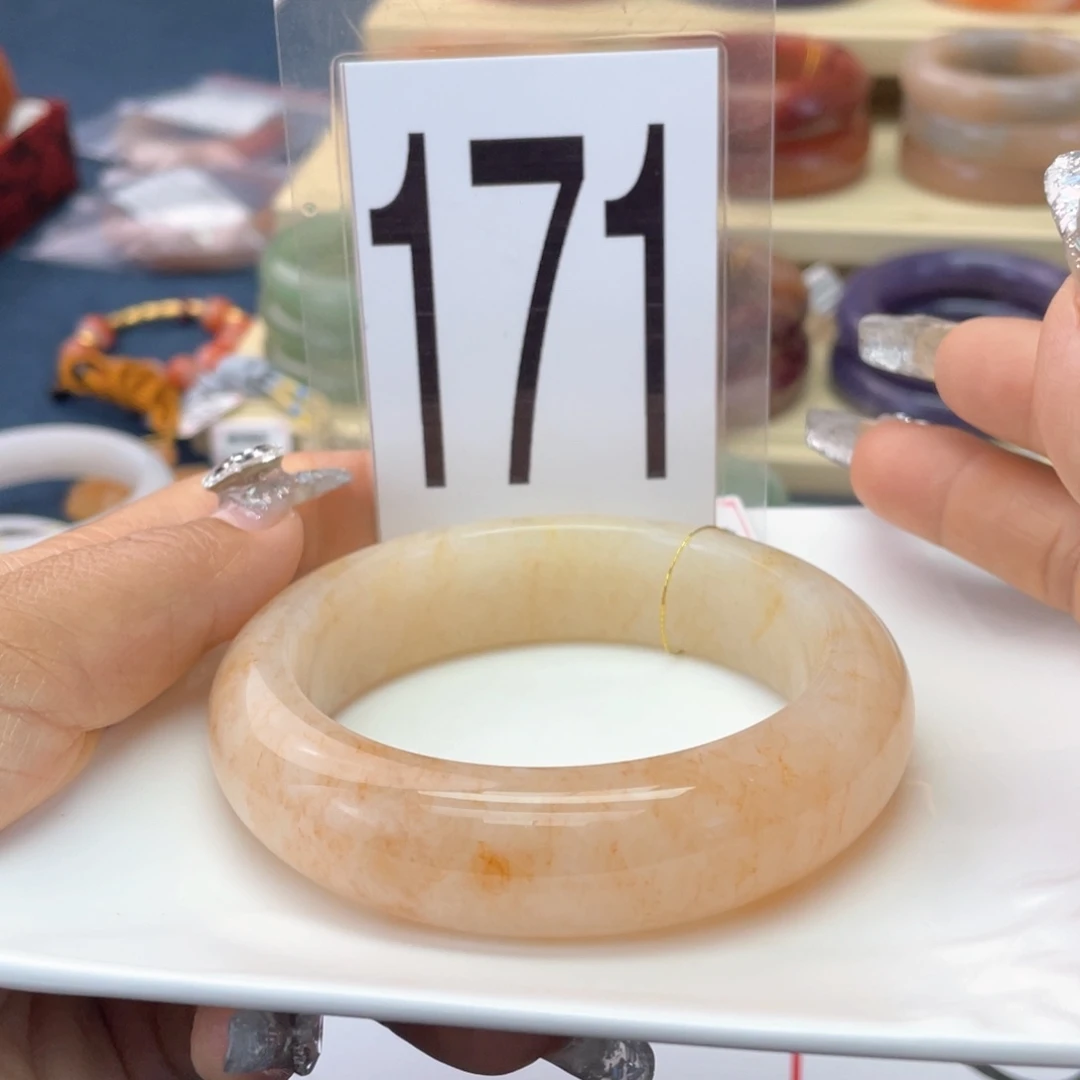 石英质玉未镶嵌手镯63圈