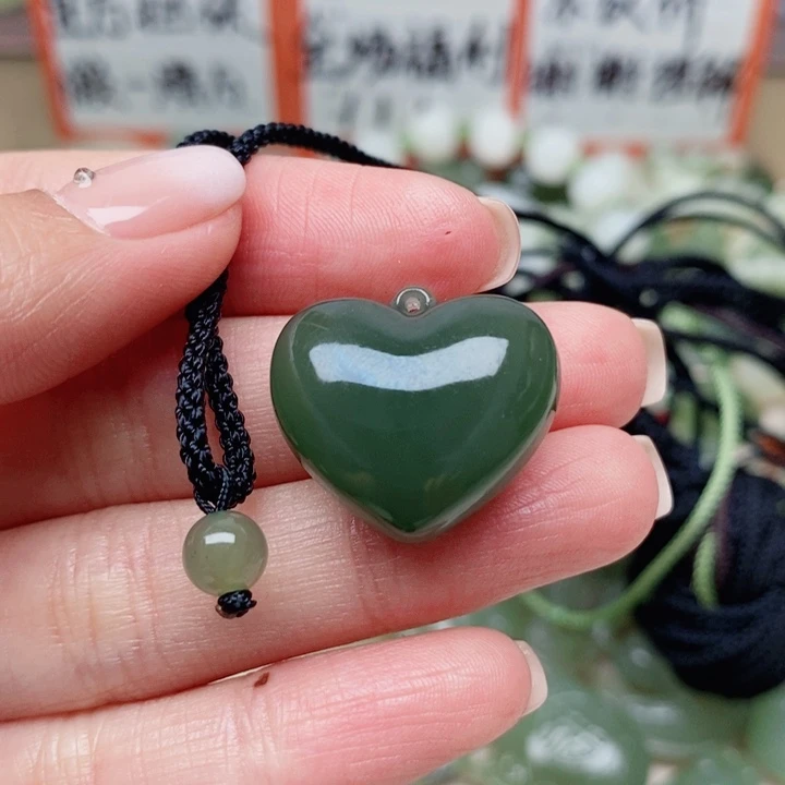 和田玉未镶嵌颈饰潤**聲