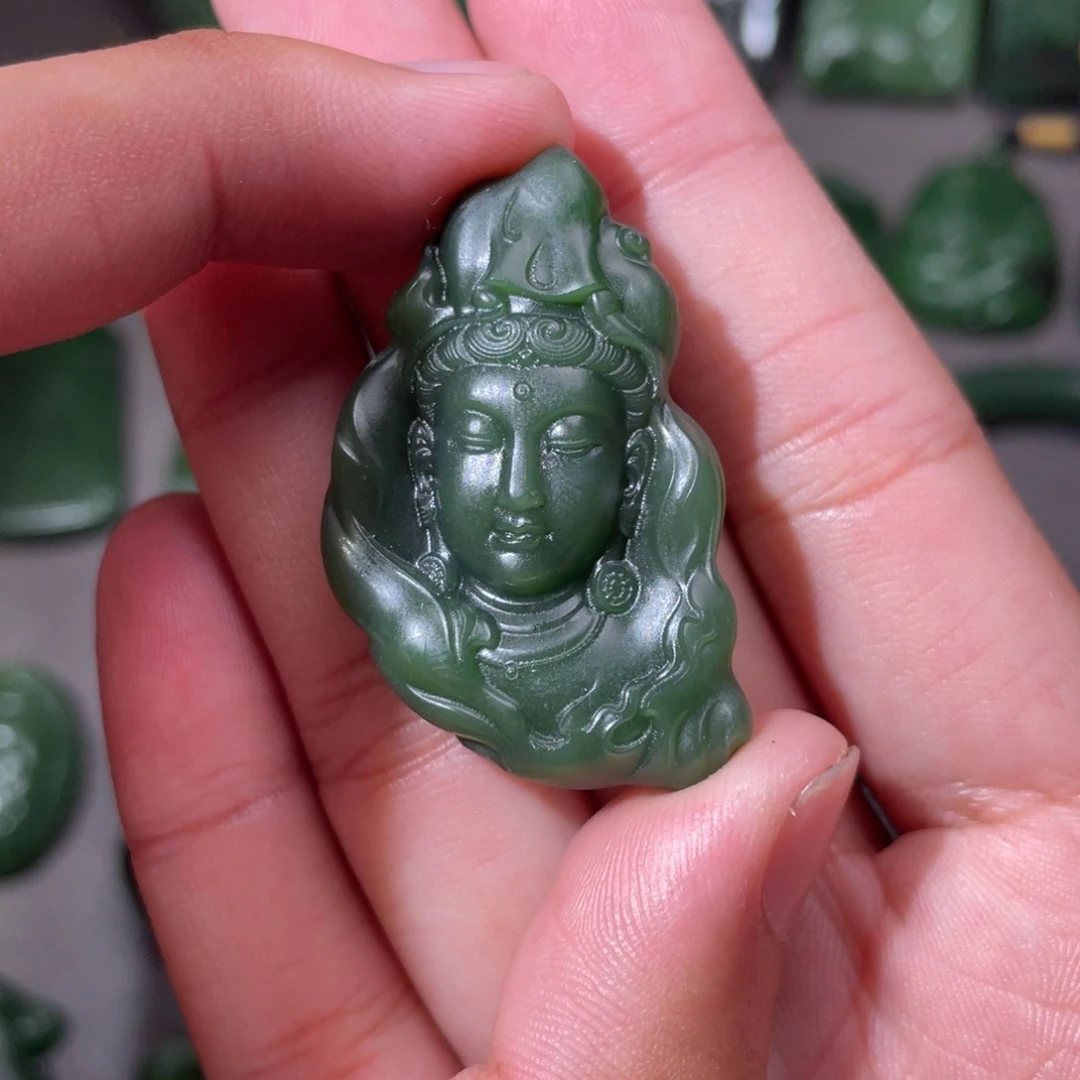 和田玉（碧玉）未镶嵌颈饰定制